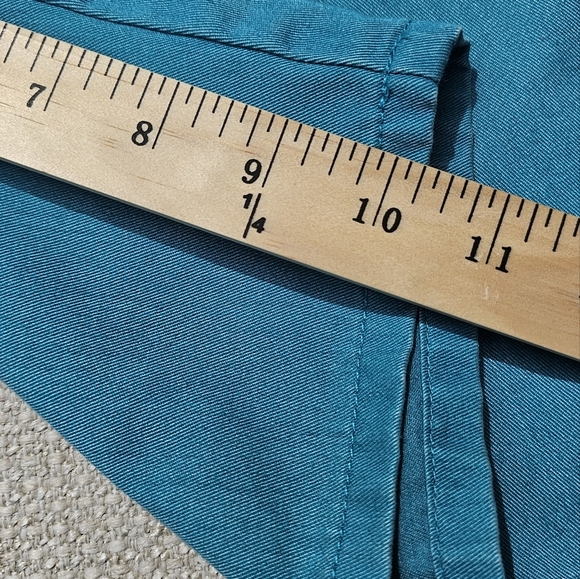 Teal Blue Mens Chino Athletic Shorts by Volcom.  Size 34 - Picture 13 of 16